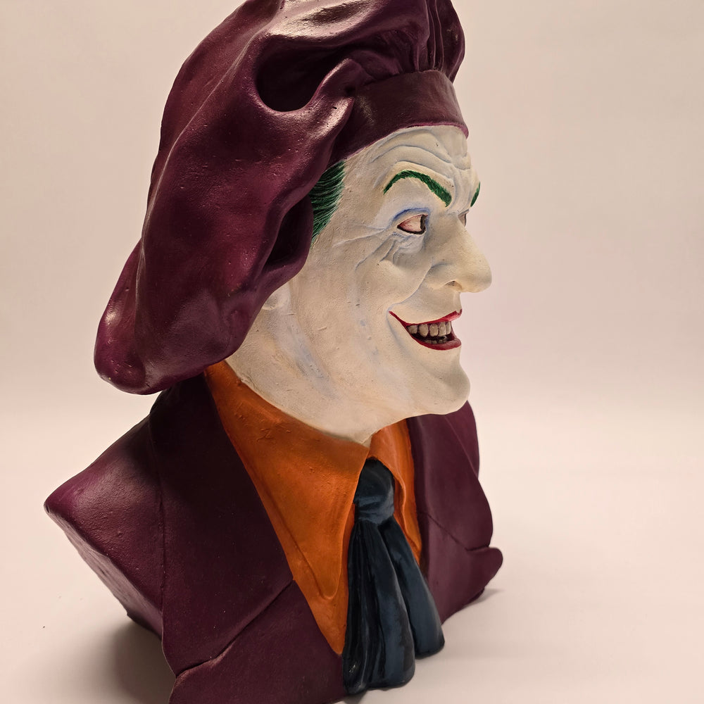 
                      
                        1:1 Joker Replika-Büste (Jack Nicholson) aus Tim Burton's «BATMAN» (1989)
                      
                    