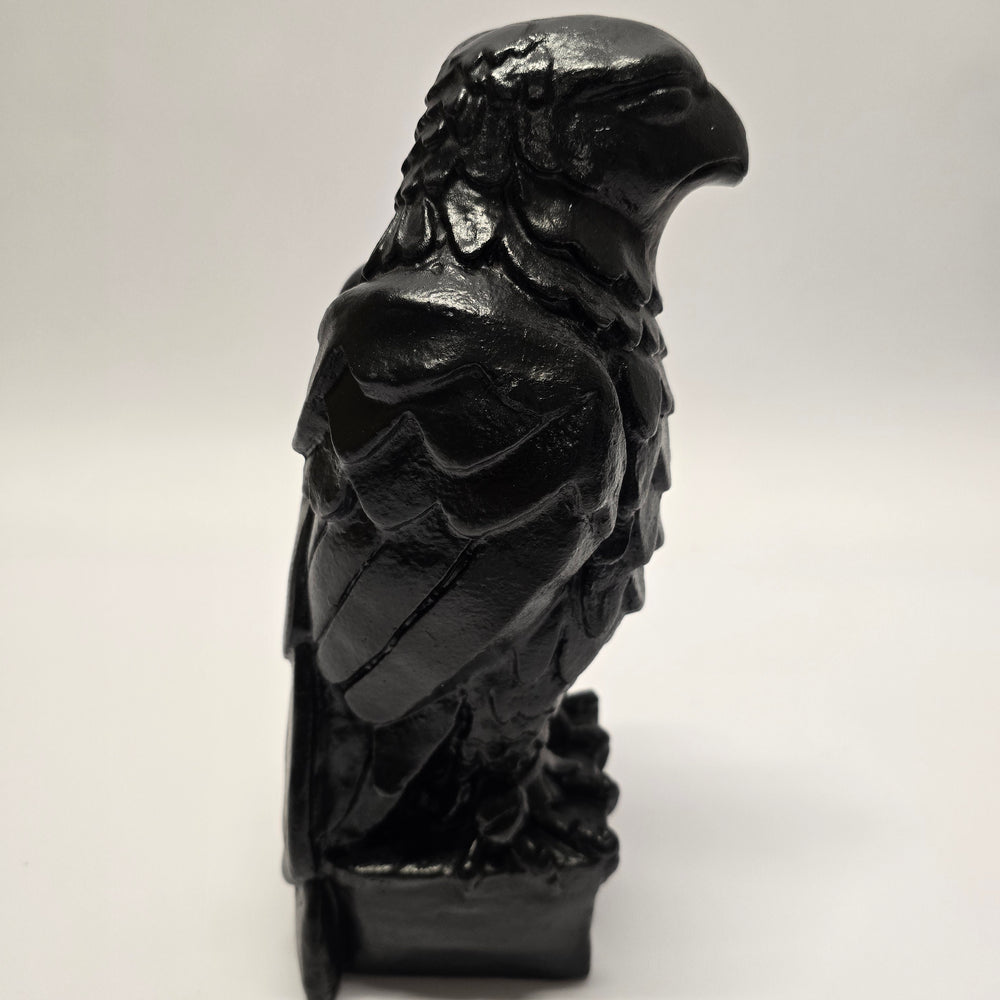 
                      
                        1:1 Replika des Malteser Falken aus dem Klassiker «THE MALTESE FALCON» (1941)
                      
                    