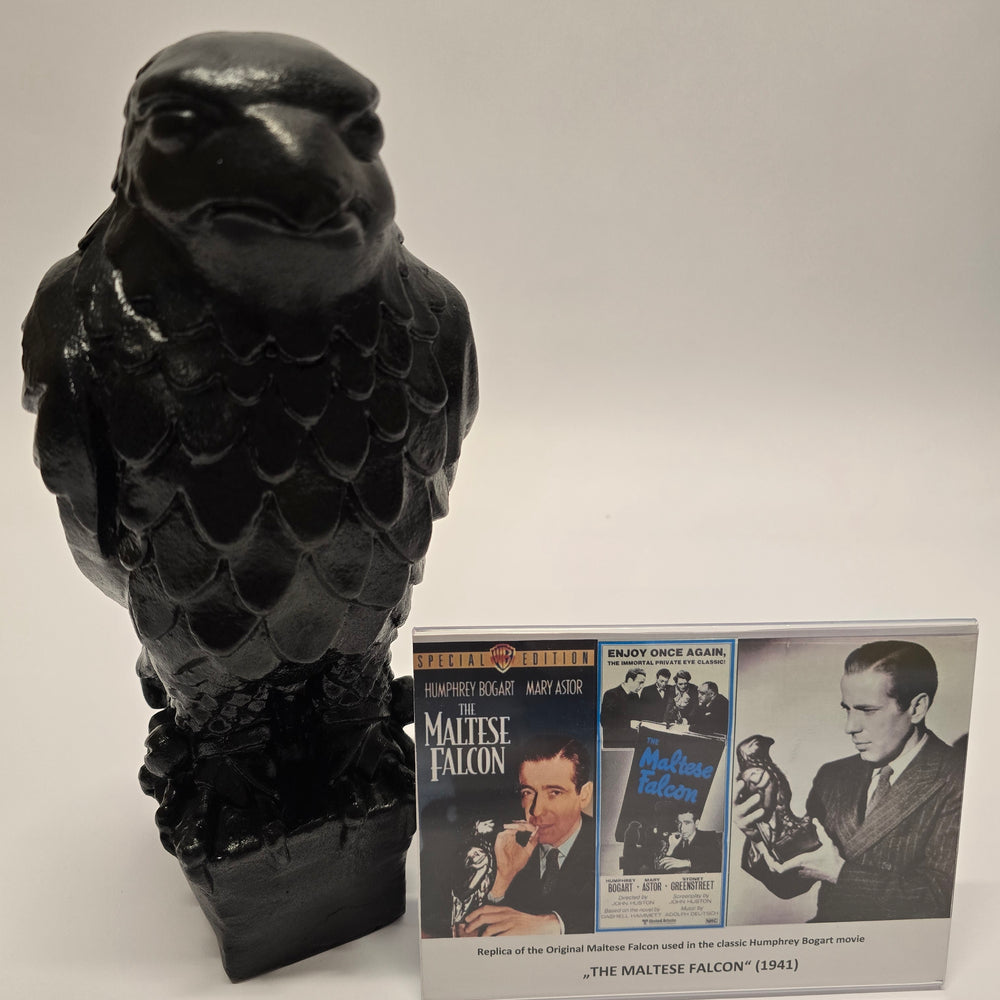 
                      
                        1:1 Replika des Malteser Falken aus dem Klassiker «THE MALTESE FALCON» (1941)
                      
                    